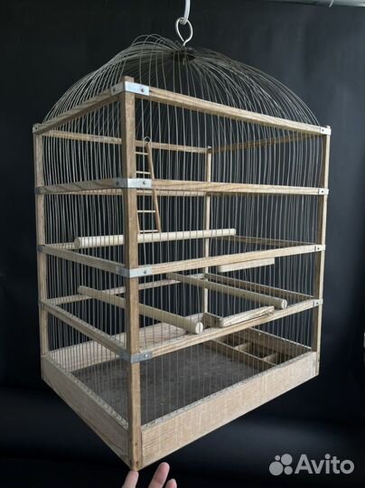 Клетка для птиц из дерева