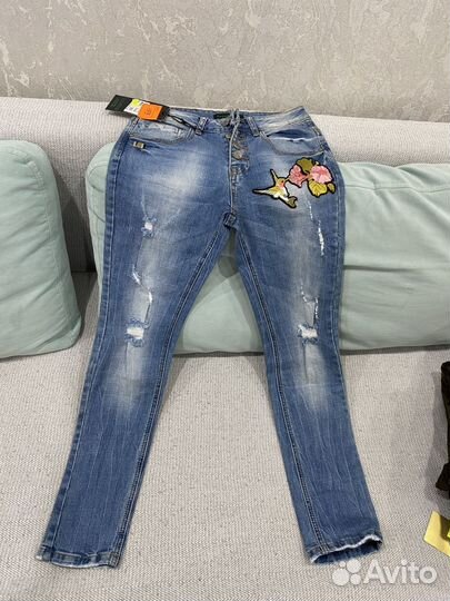 Джинсы женские