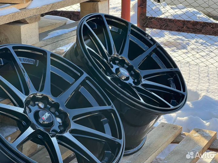Разноширокие диски XXR 527 r18 5x114.3/120