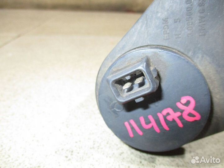 Насос подкачки BMW M5 (E60/E61)