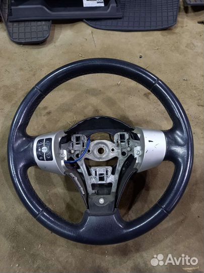 Руль кожанный toyota yaris 2