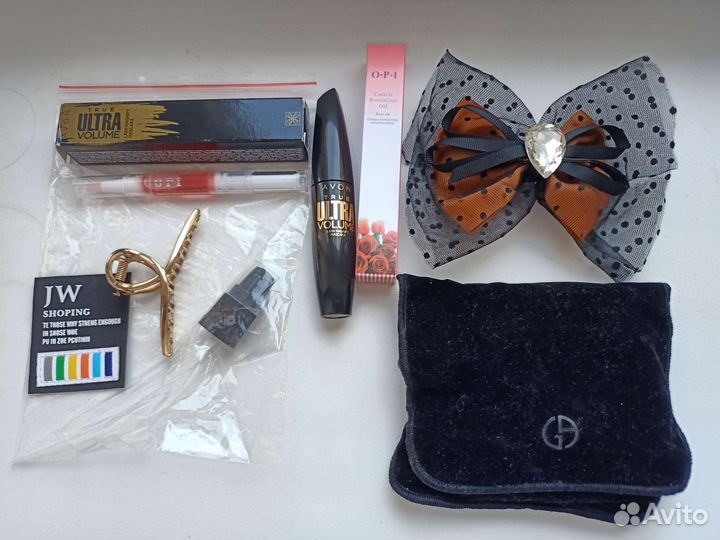 Пакет косметики Armani, Max Factor