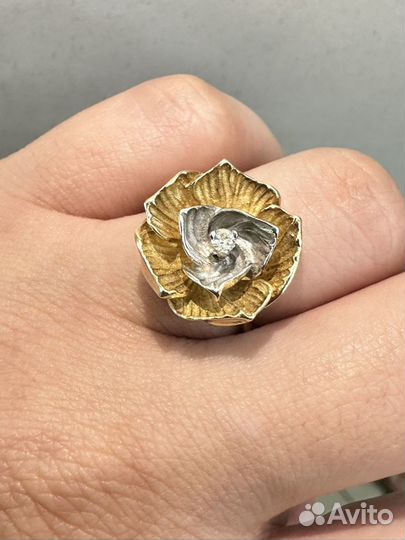 Золотое кольцо роза с бриллиантом 585