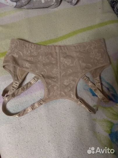 Женский корректор осанки регулируемый