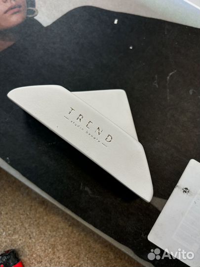 Подставка для визиток с индивидуальной гравировкой