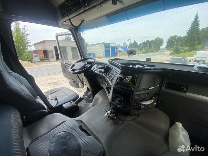 Volvo FM с полуприцепом, 2012