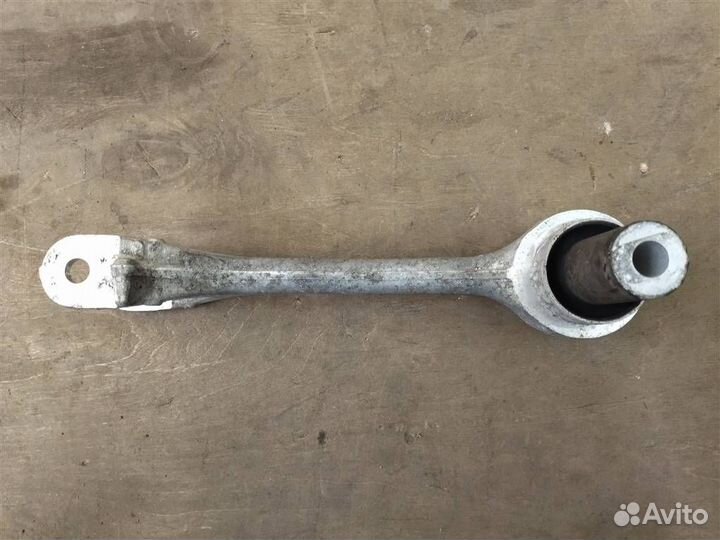 Рычаг задний Jaguar XE X760