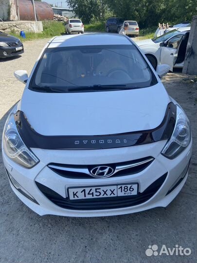 Дефлектор капота на hyundai i40