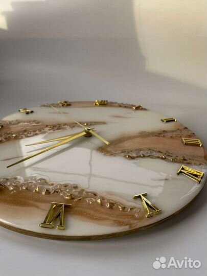 Часы из эпоксидной смолы