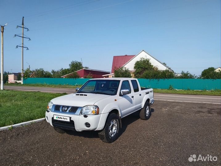 Nissan NP300 2.5 МТ, 2013, 265 000 км