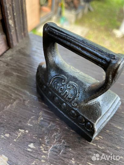 Утюг чугунный старинный