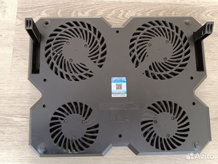 Подставка для охлаждения ноутбука