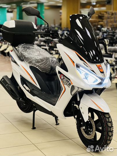 Скутер новый бензиновый 180куб.(49 документы)