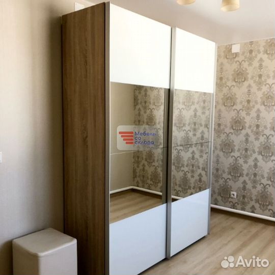 Шкаф-купе трехдверный В наличии