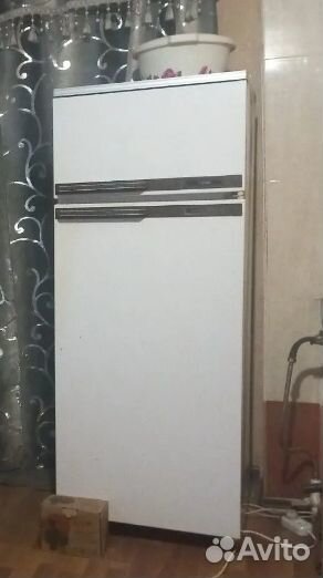 Уплотнитель для холодильника Бирюса