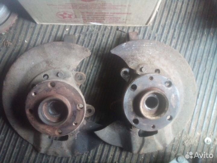 Поворотный кулак Калина под датчик ABS