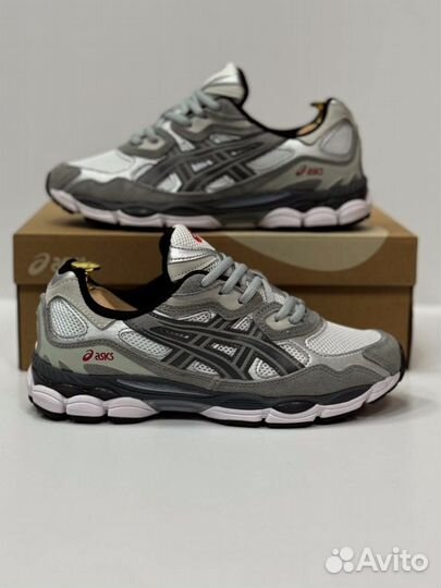 Кроссовки asics