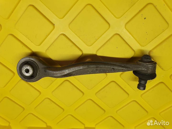 Рычаг передний правый верхний Audi A8 D3/4E рест