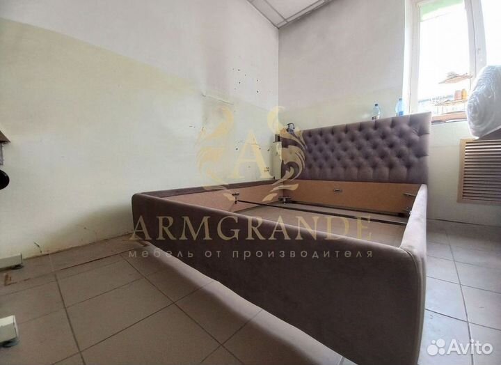 Кровать с мягким изголовьем под заказ