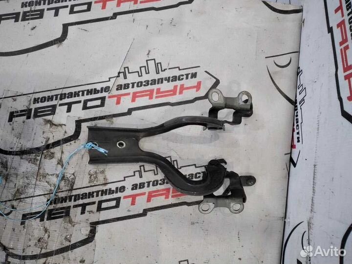 Кронштейн капота toyota daihatsu boon passo KGC30 KGC35 M600S M601S M610S NGC30 левый правый комплек