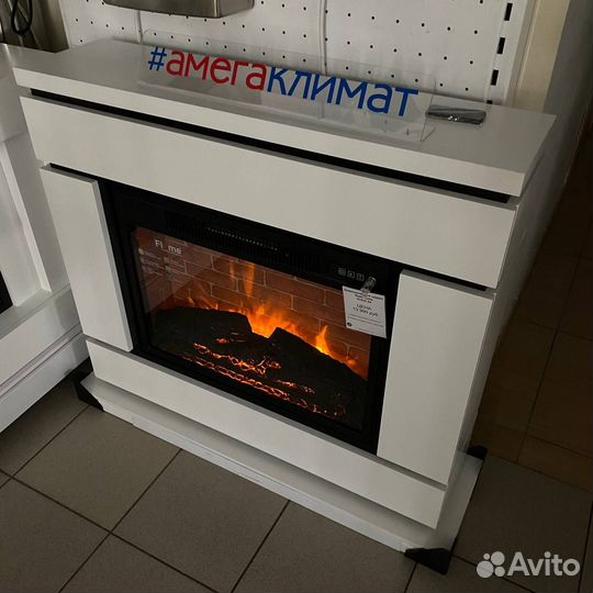 Современный электрокамин портал+очаг белый/черный