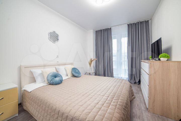 1-к. квартира, 42 м², 15/18 эт.