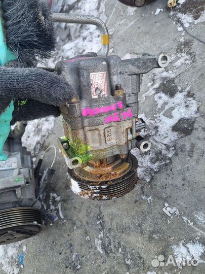 Компрессор кондиционера Mazda Verisa DC5W ZY-VE