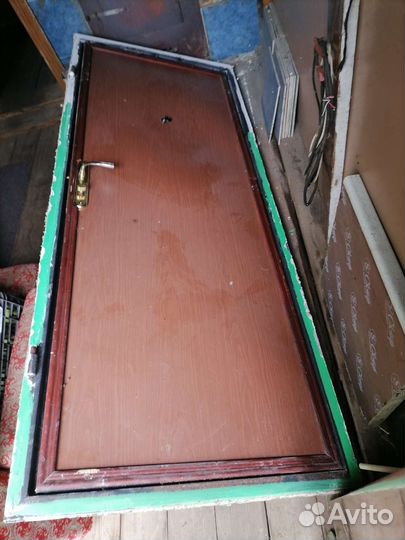 Металлическая дверь бу