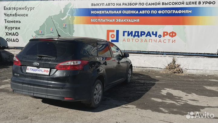 Ограничитель двери задний Ford Focus 3 1726441