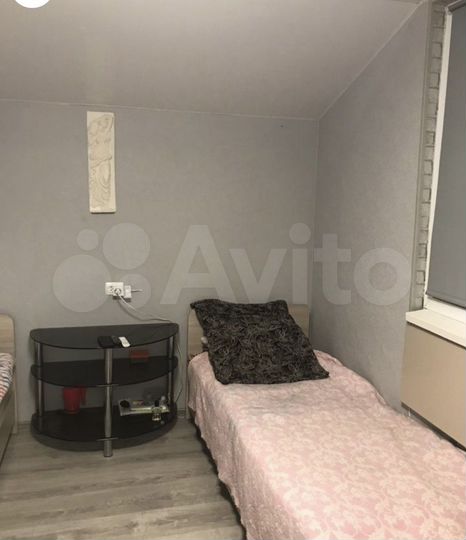 Комната 16 м² в 5-к., 2/2 эт.