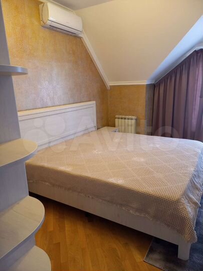 Комната 80 м² в 3-к., 3/3 эт.