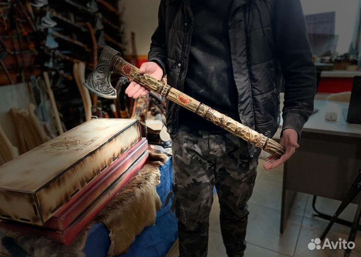 Кованый топор Рагнар ручной работы