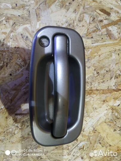 Ручка передней правой двери Tahoe, Escalade 840