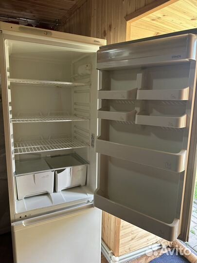 Холодильник Stinol