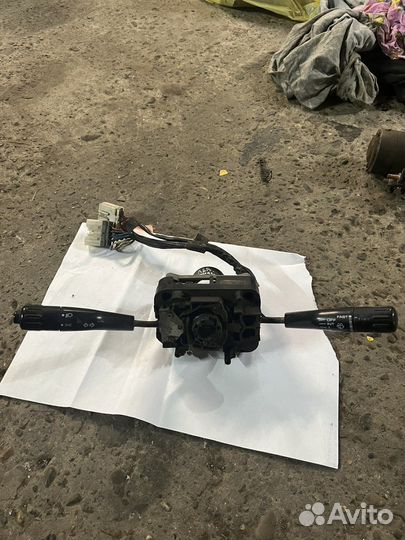 Блок подрулевых пепеключателей Mitsubishi Pajero 2