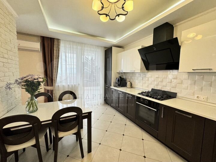 2-к. квартира, 70 м², 13/15 эт.