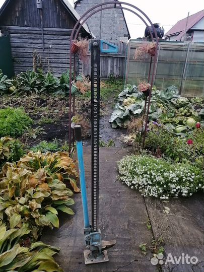 Домкрат хайджек