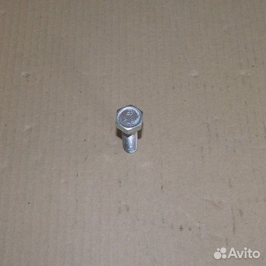 Болт М12*1,25* 40 (10,9 S19) шестерни главной пере