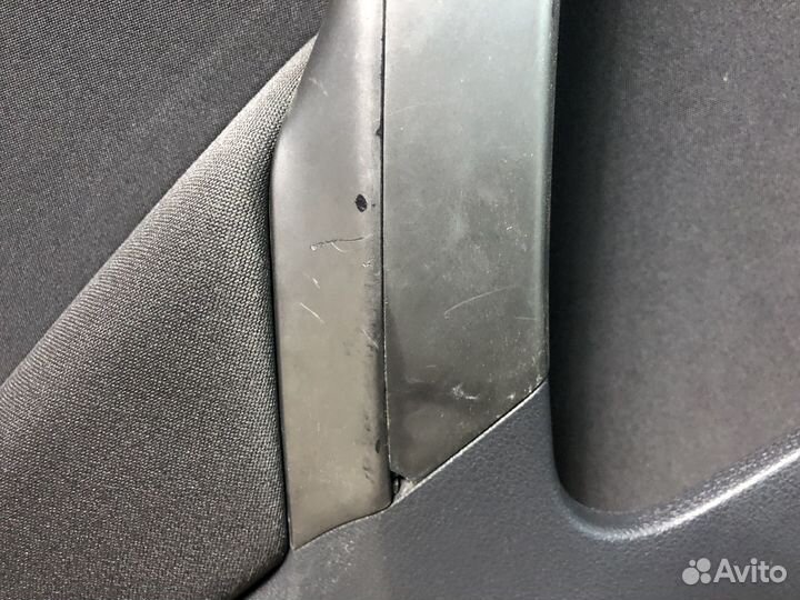 Обшивка двери задней левой Volkswagen Tiguan 1