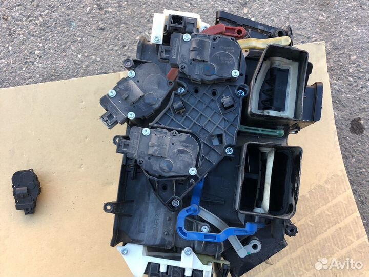 Моторчики заслонки печки audi A4 B8 audi Q5