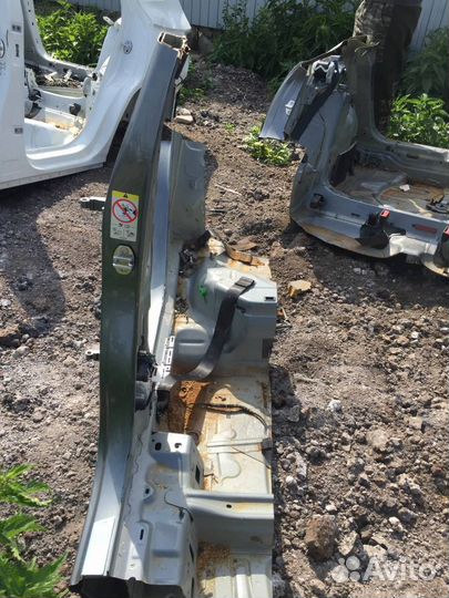 Панель боковая кузова/стойка правая Volkswagen Taos