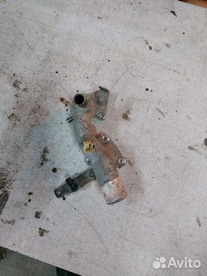 Корпус термостата toyota camry 40