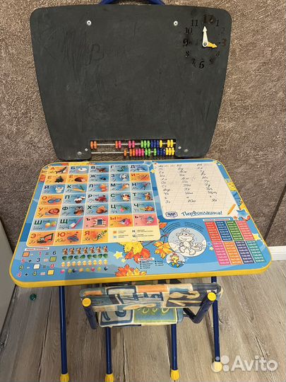 Детский стол и стул с доской