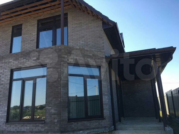 Дом 205 м² на участке 5 сот.