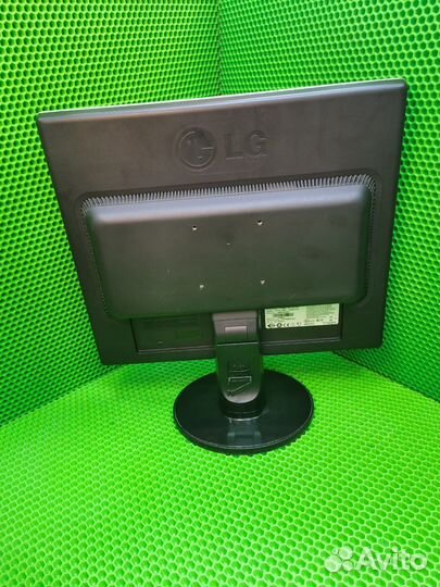 Монитор LG Flatron L1942SE