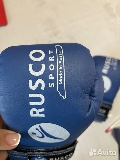 Боксерские перчатки