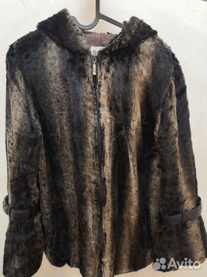 Куртка меховая с капюшоном