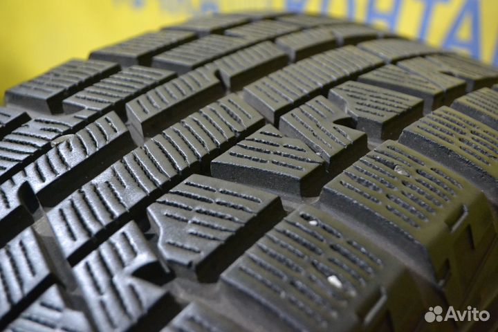 Yokohama Ice Guard IG50+ 215/60 R16