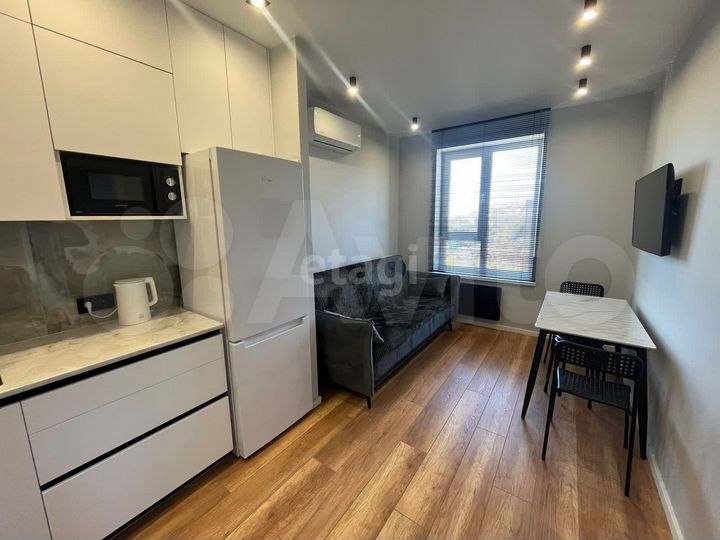 2-к. квартира, 40 м², 3/24 эт.