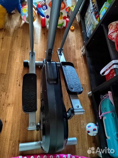 Эллиптический тренажер torneo